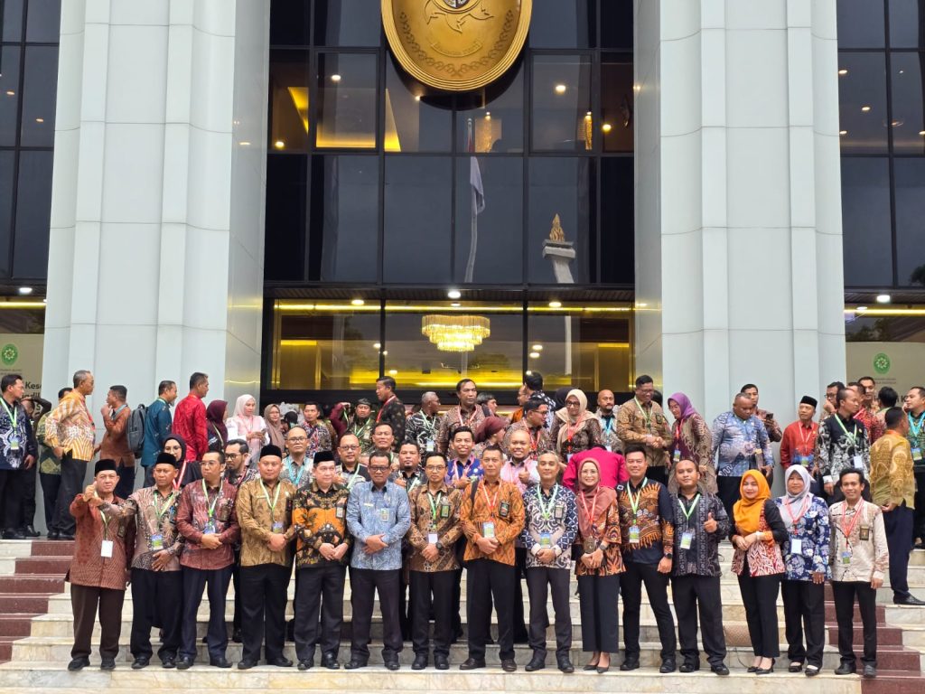 Sekretaris Pengadilan Agama Sambas Ikuti Pembinaan Administrasi Kesekretariatan Pengadilan di Mahkamah Agung